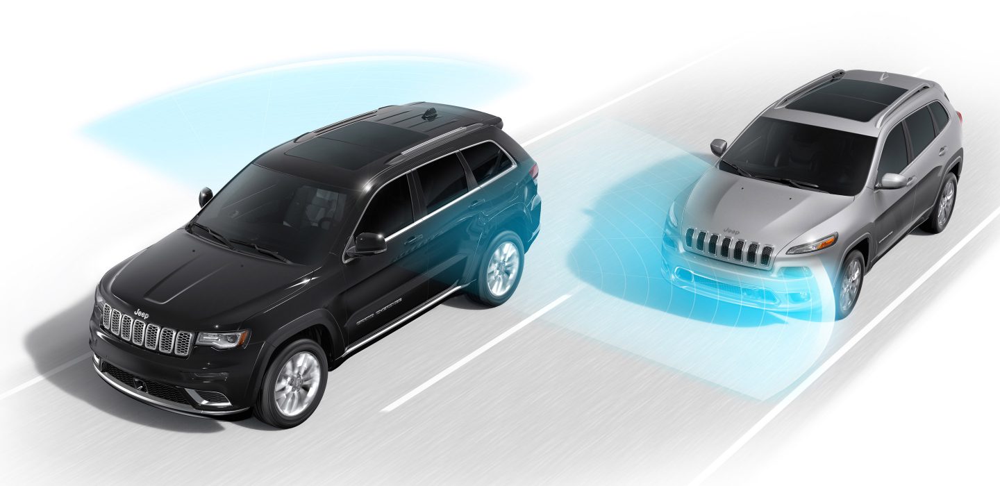 2017-Jeep-Grand-Cherokee-Safety-Security-blind-spot-monitoring