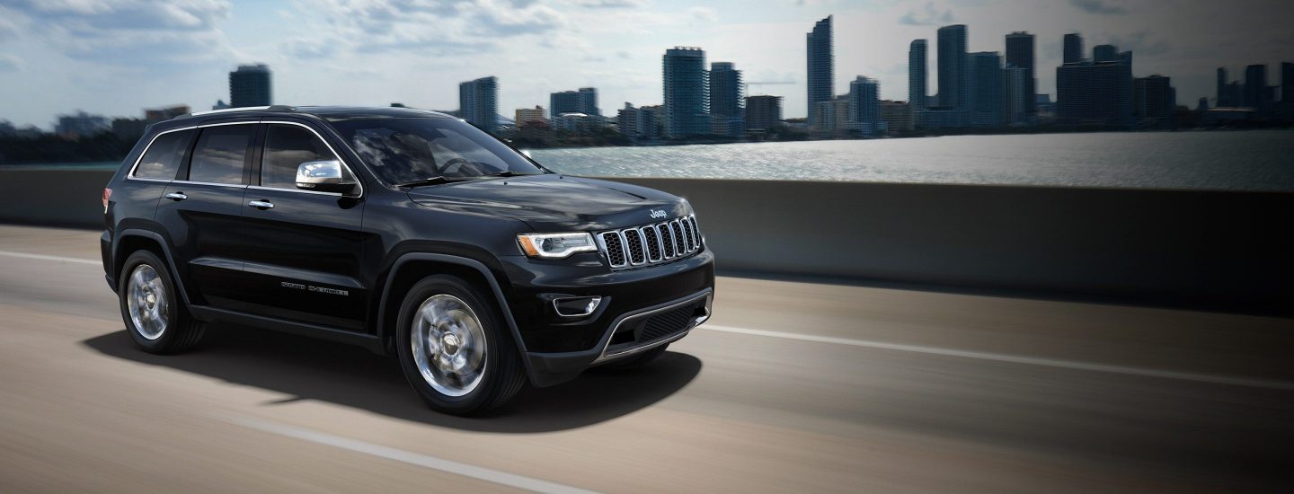 2017-Jeep-Grand-Cherokee-Hero-Best-In-Class-Standard-Fuel-Economy